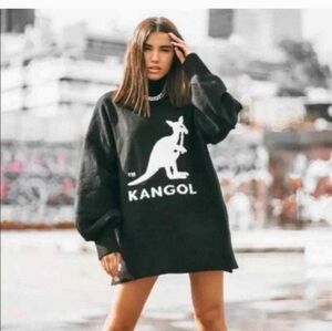 Kangol x H&M oversized black turtleneck sweater whitw kangaroo logo  S